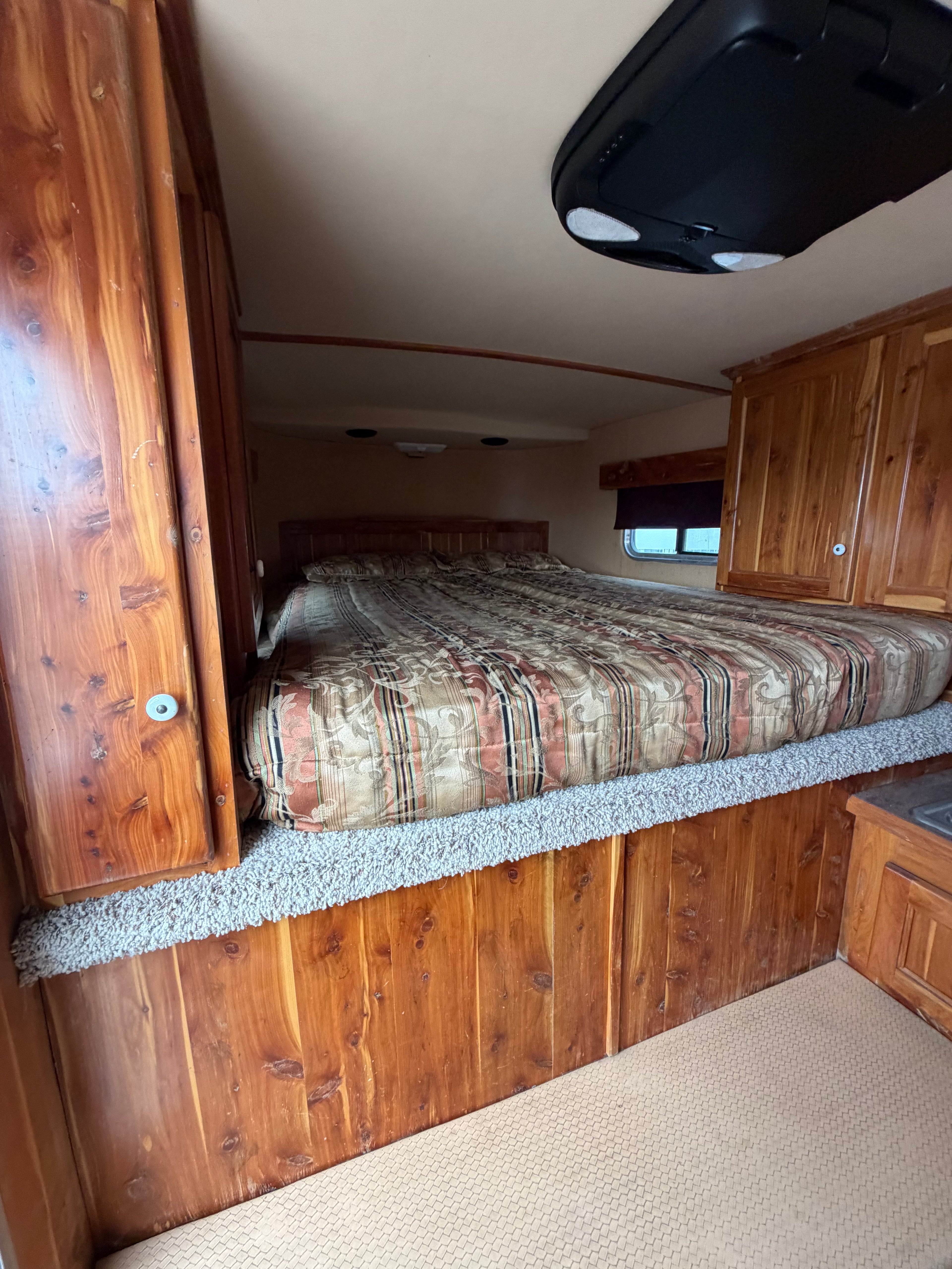 2001 Exiss 6 Horse Weekender
