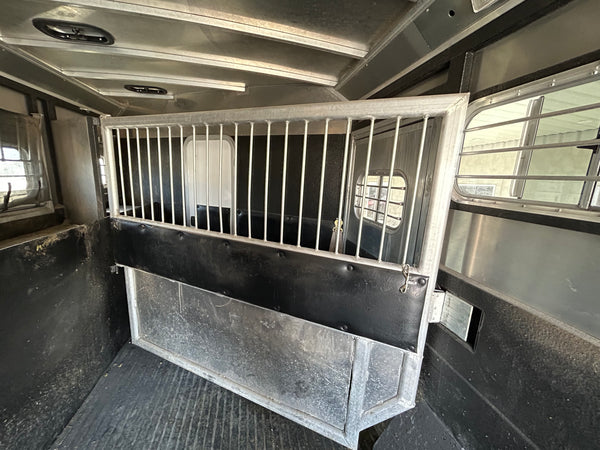 2011 Logan Coach Razor 4 Horse LQ #2730