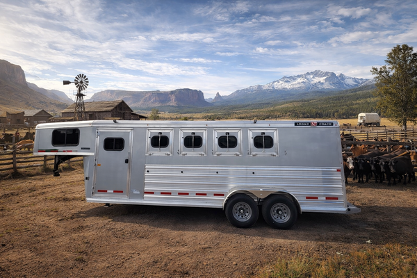 2026 Logan Coach Bullseye 4 horse #13722