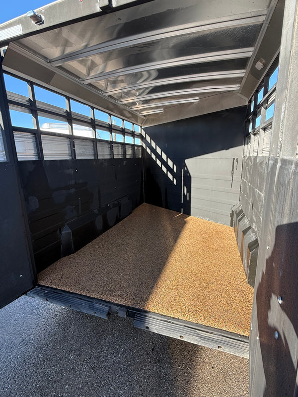 2020 Logan Coach 16’ Stock Combo #08823