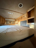 2005 Platinum 4 Horse Living Quarters