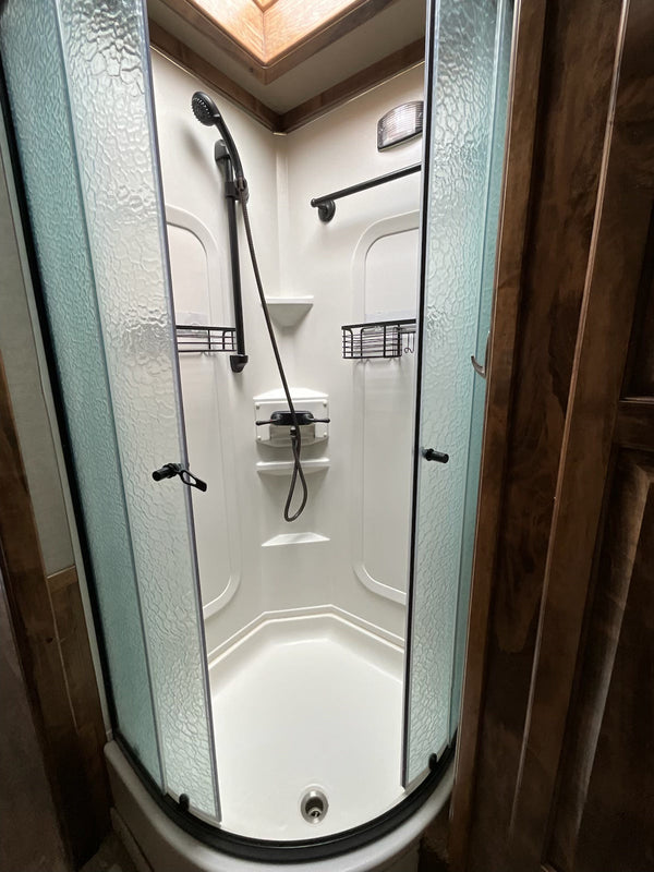 2020 Cimarron 4 Horse Living Quarters