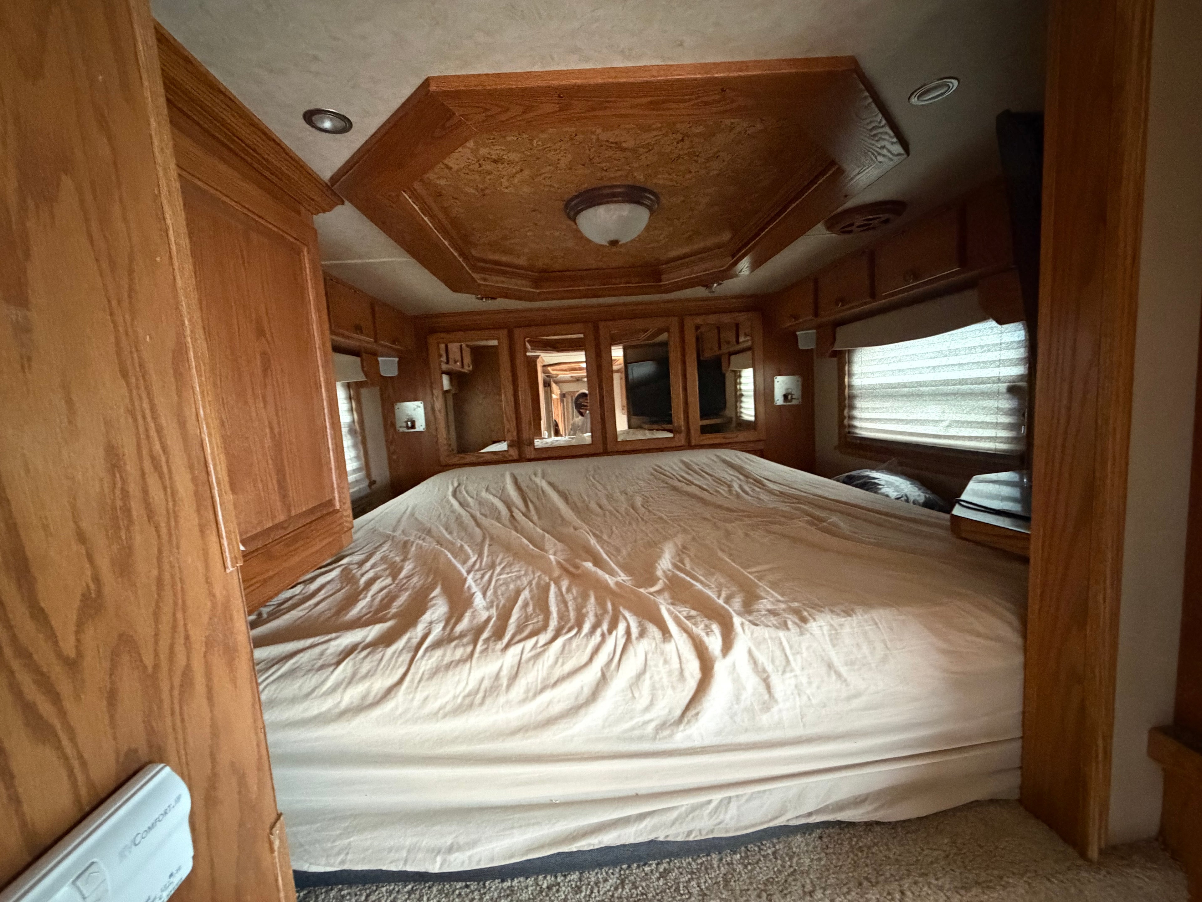 2005 Elite 3 Horse Living Quarters