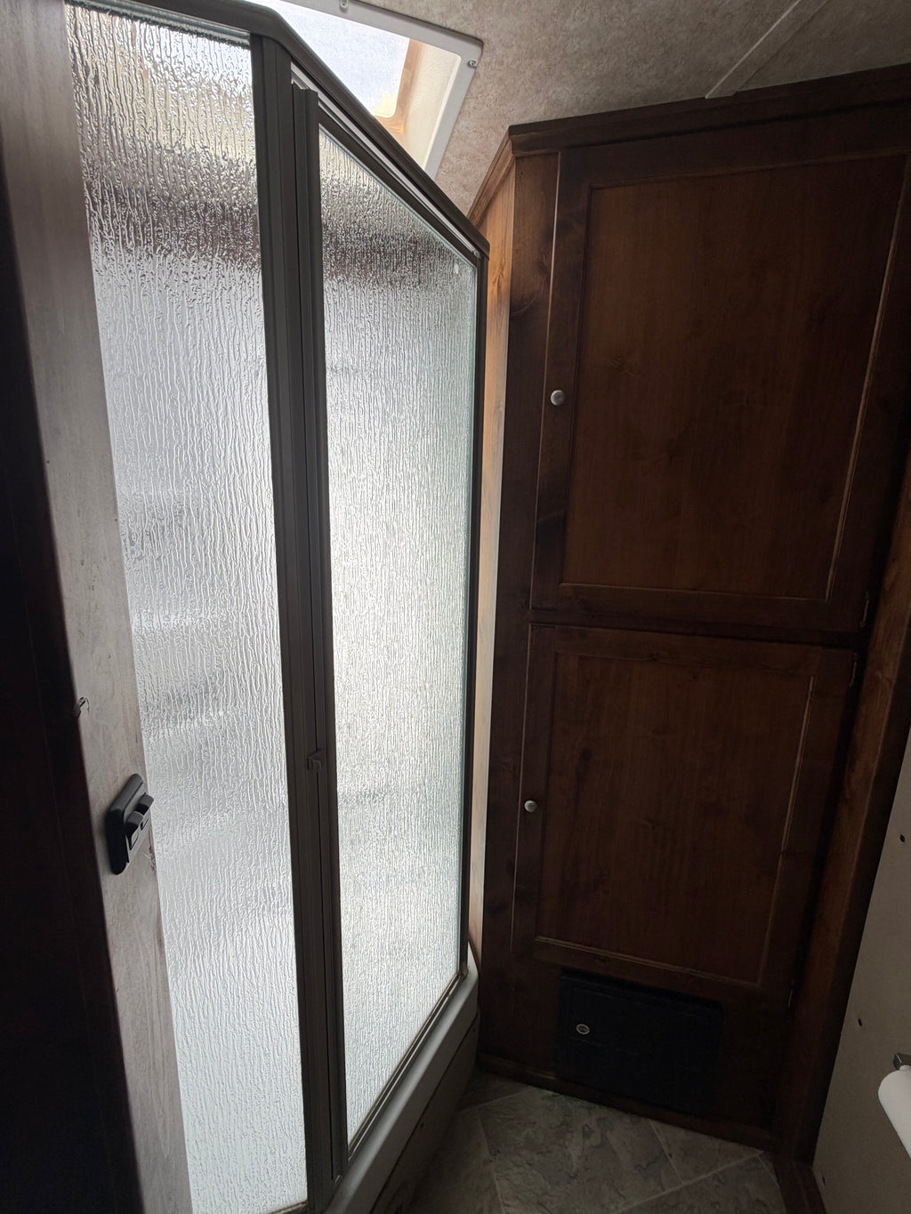 2018 Logan Coach Limited 4 Horse Living Quarters