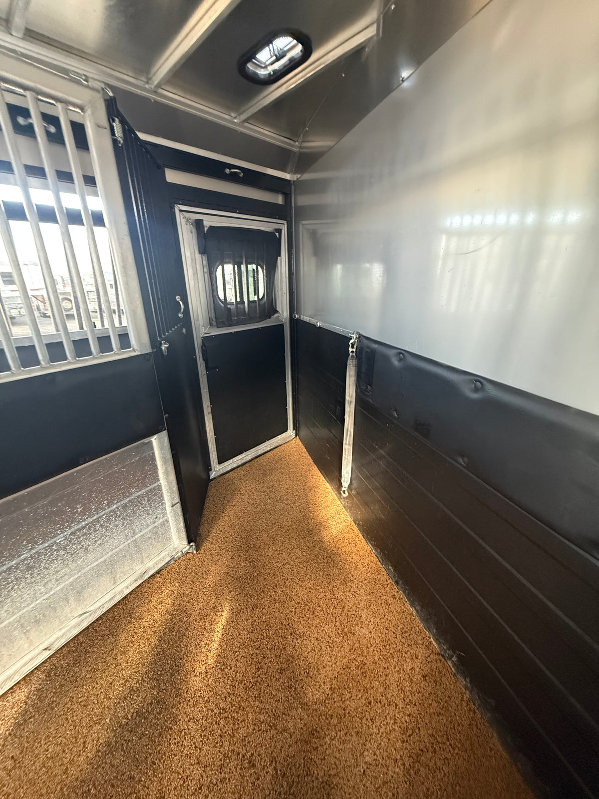 2022 Logan Coach Riot 4H LQ #09718