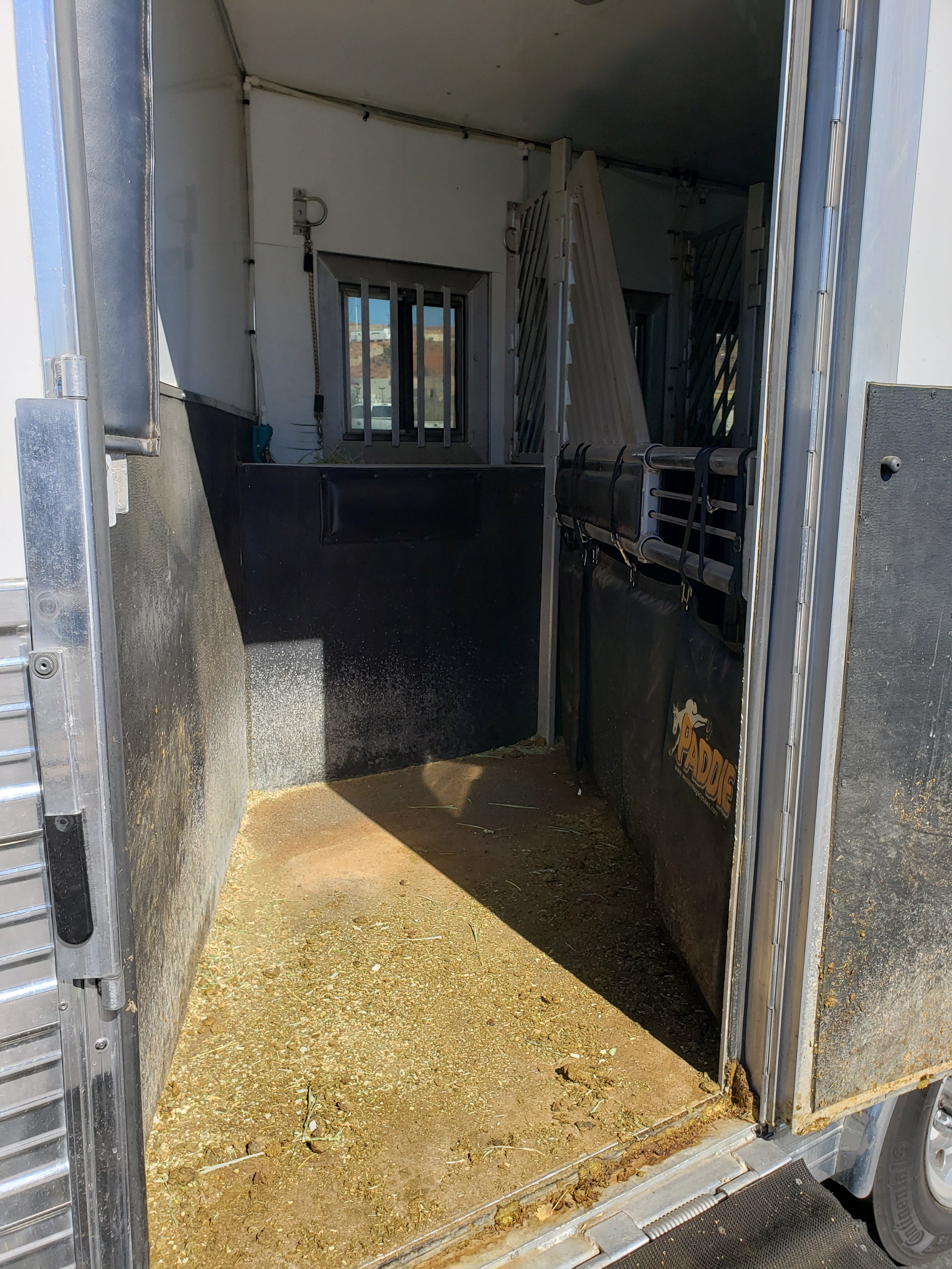 2015 Bloomer 5 Horse Living Quarters