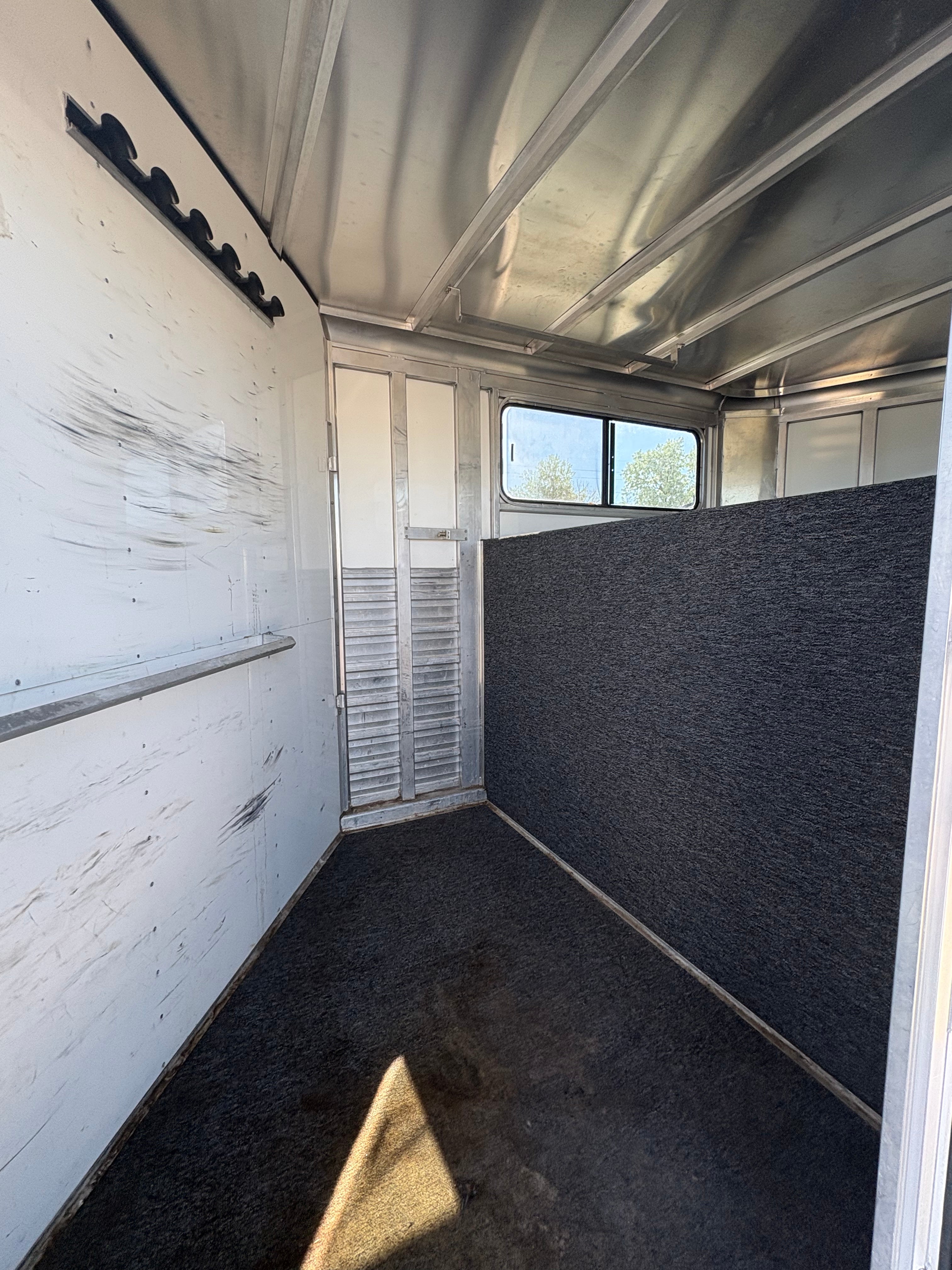 1999 Sundowner 4 Horse Gooseneck