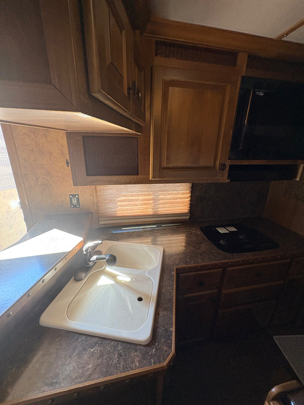 2014 Lakota Big Horn 4 Horse LQ