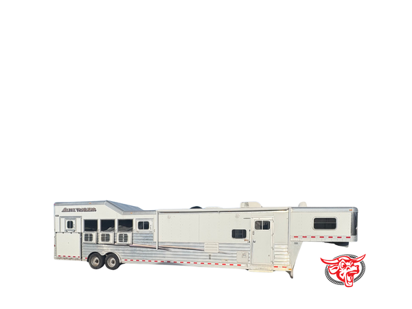 2016 Elite 5 Horse LQ 15’ Trail Boss