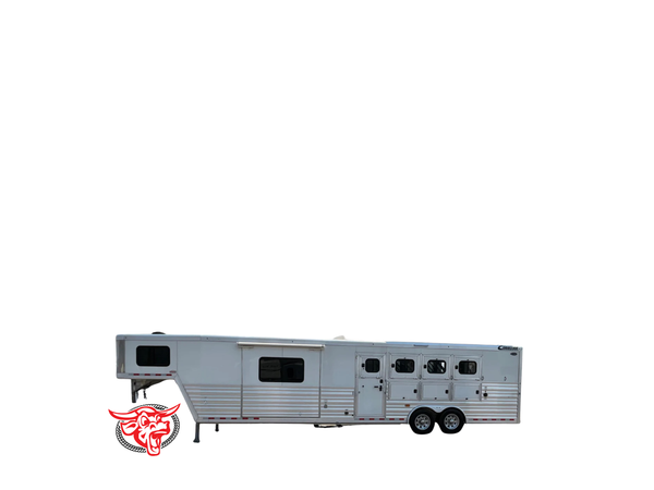 2020 Cimmaron 4 Horse Living Quarters