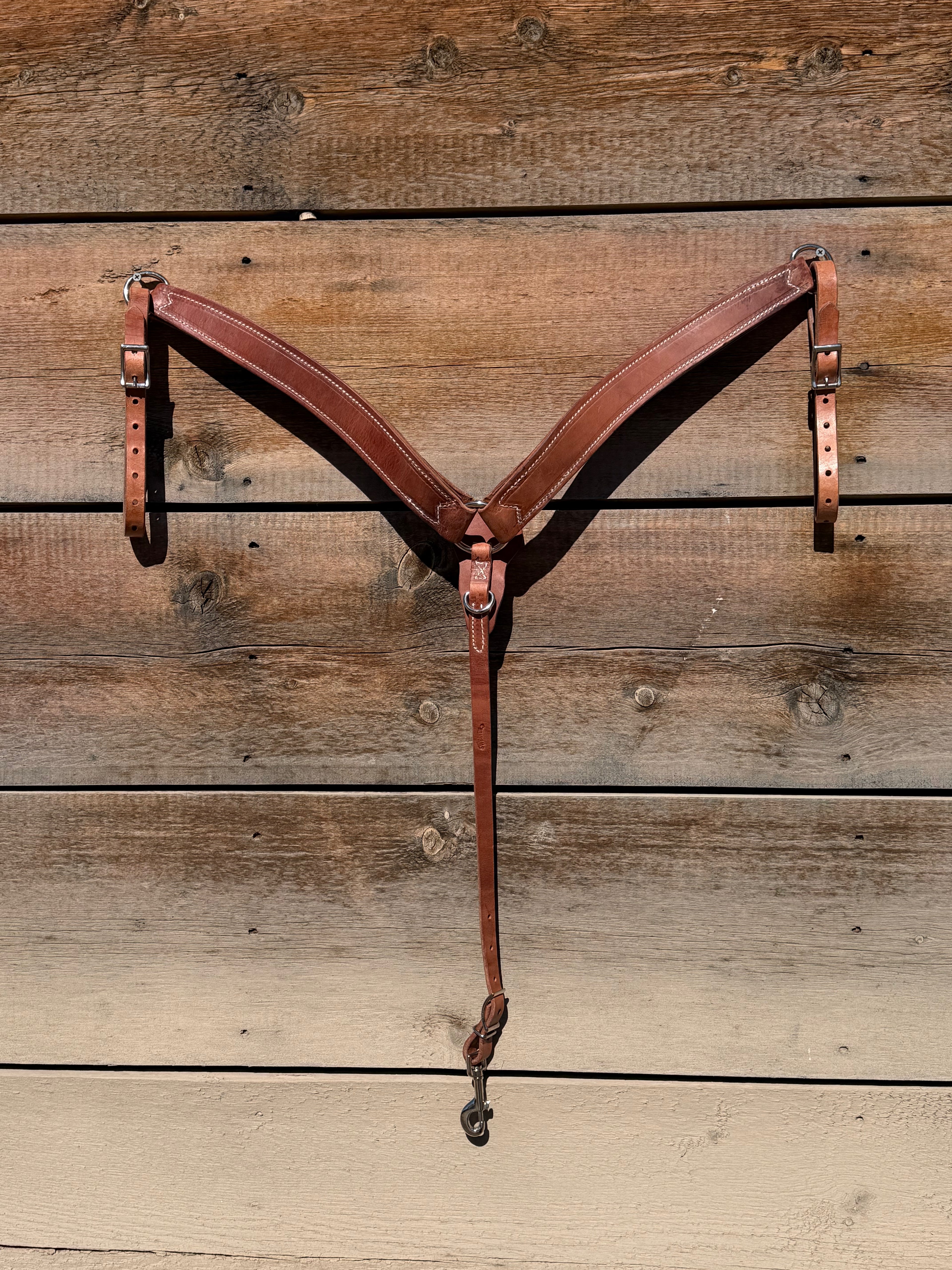Harness Leather Contoured Ring-in-Center Breast Collar