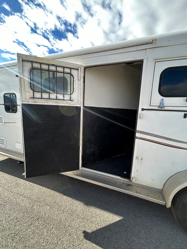 2007 Trails West Sierra 4 Horse LQ #8959