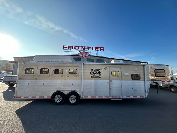 2004 Hillsboro 4 Horse Living Quarters Trailer #1345