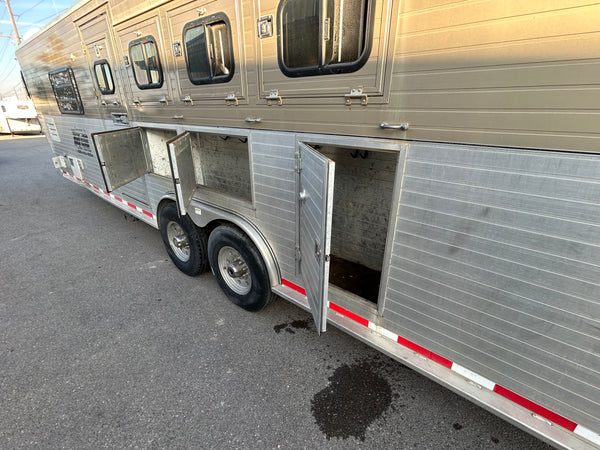 2004 Hillsboro 4 Horse Living Quarters Trailer #1345