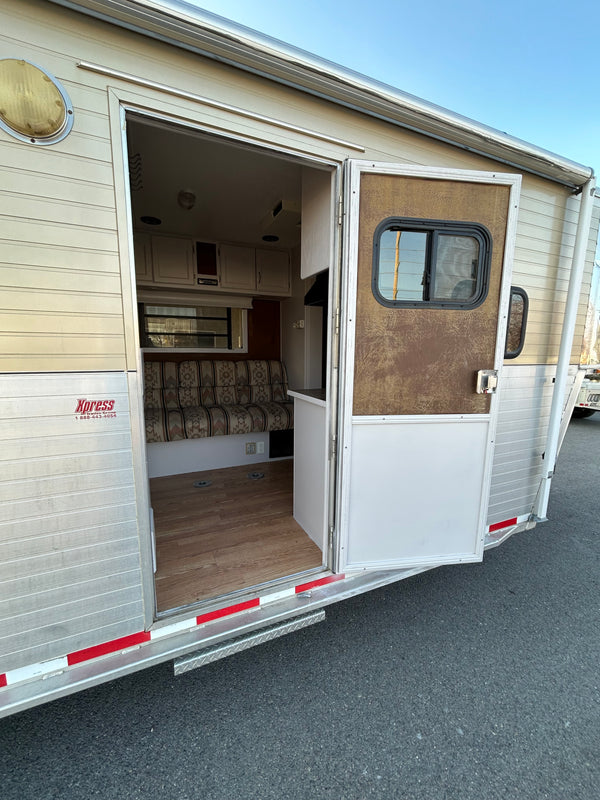 2004 Hillsboro 4 Horse Living Quarters Trailer #1345