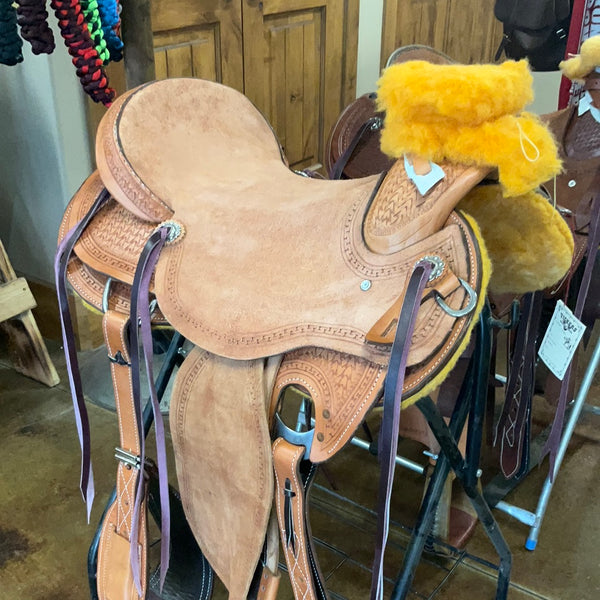 Vickers Ranch Saddle 16”
