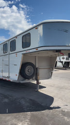 2003 Classic Monarch 4 Horse #18284